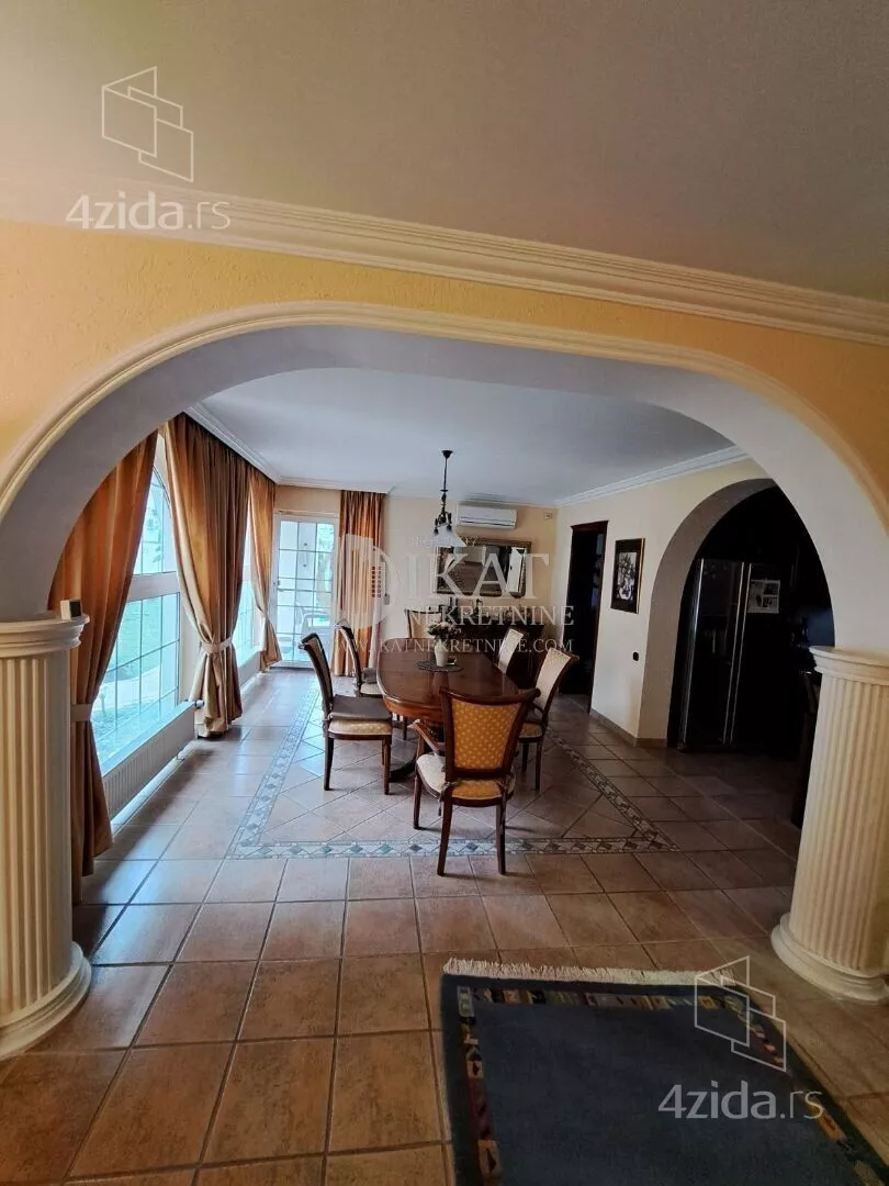 3-etažna kuća | 4zida