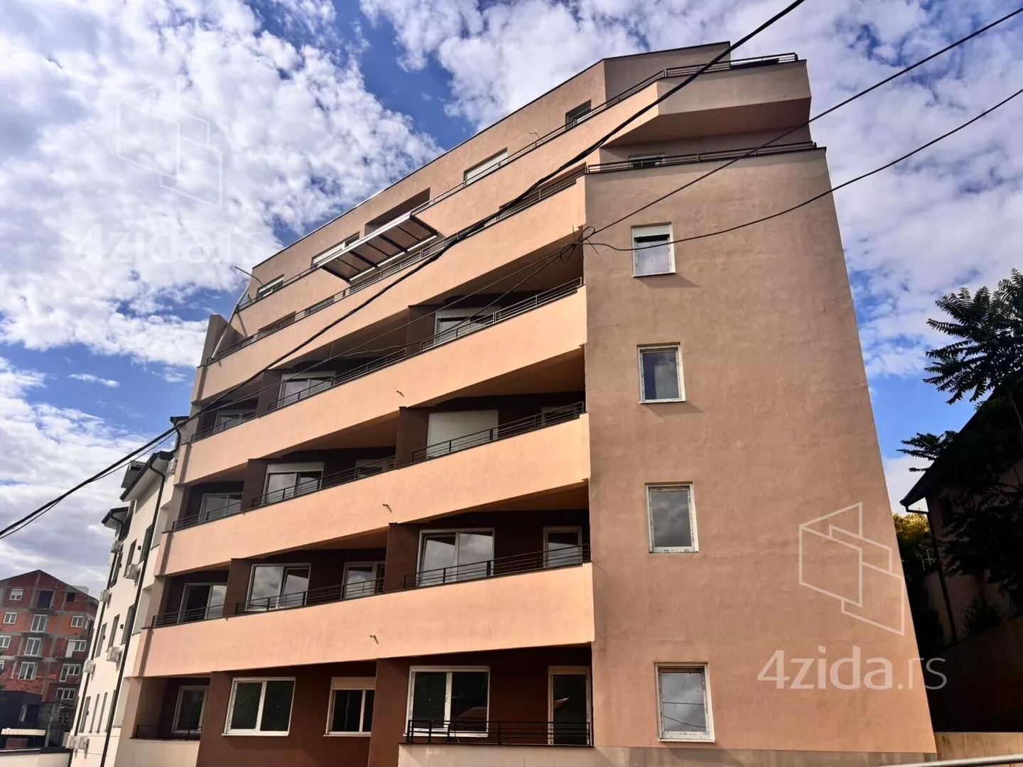 Troiposoban stan | 4zida