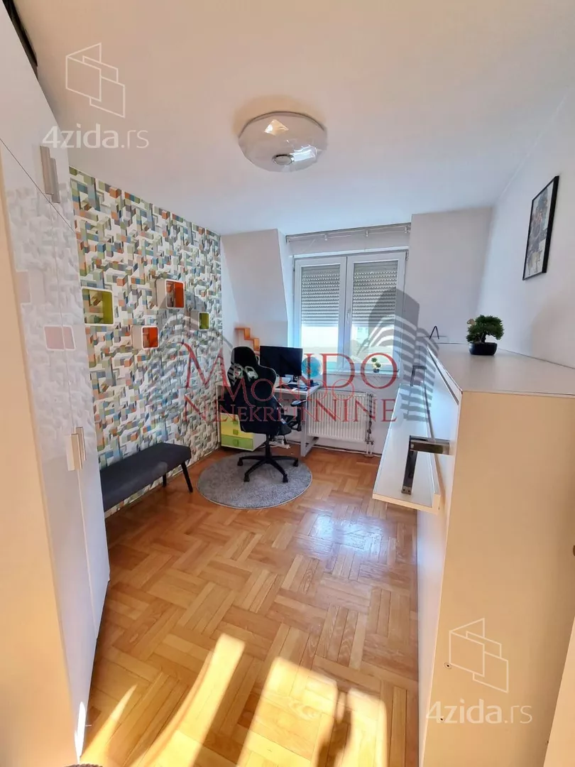 Troiposoban stan | 4zida