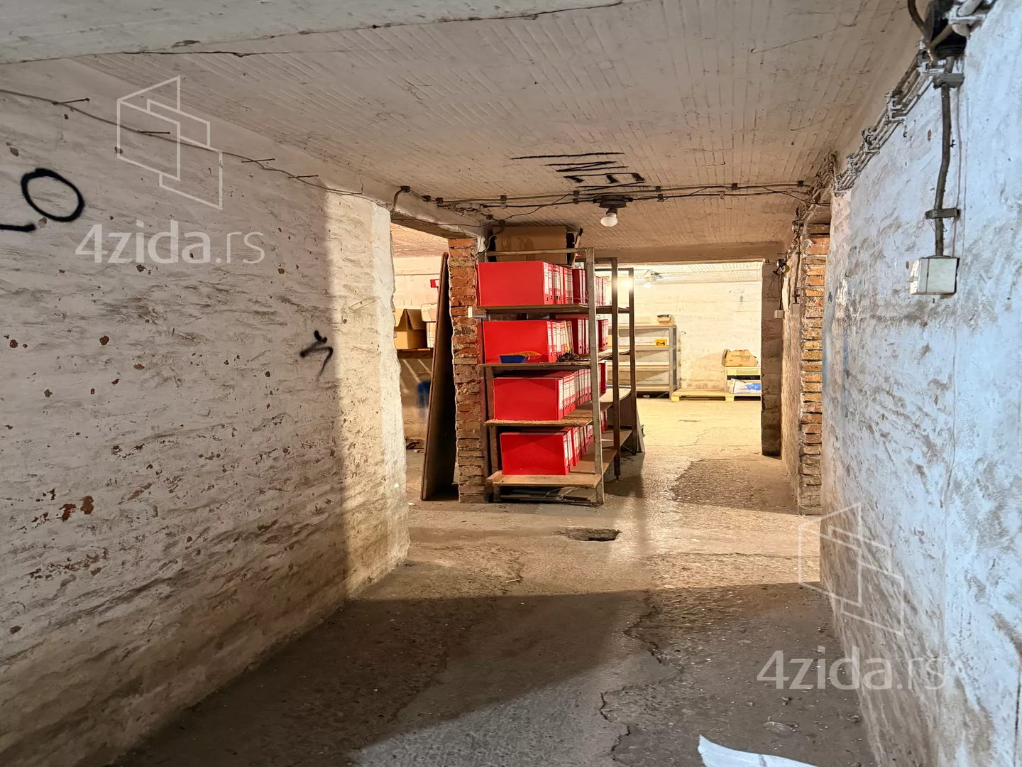 Lokal | 4zida