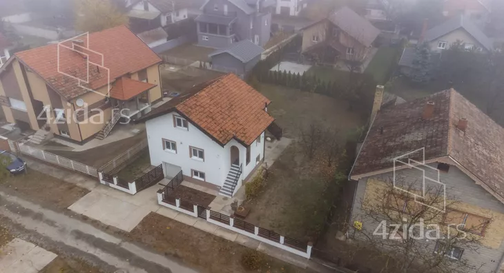 3-etažna kuća | 4zida