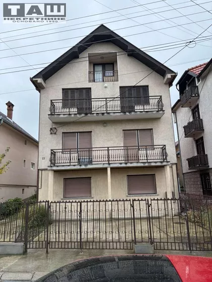 Vašarište | 4zida.rs