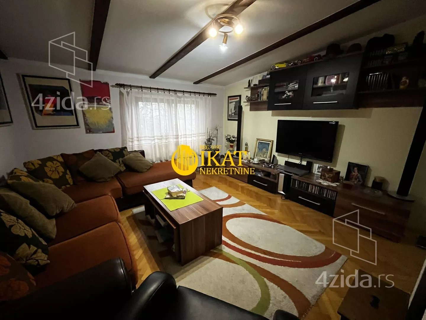 Šestosoban stan | 4zida