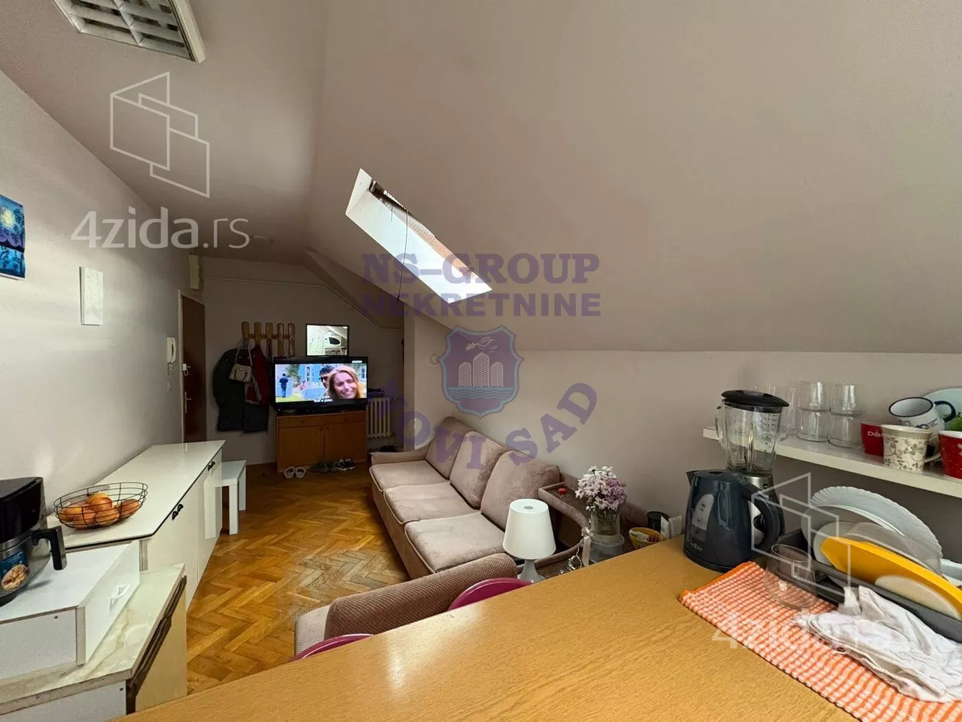 Jednoiposoban stan | 4zida