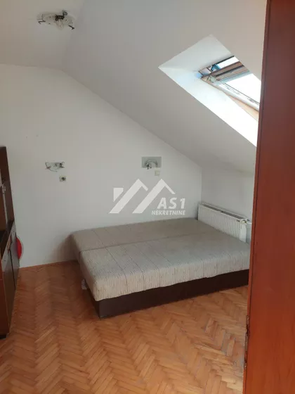 Skerlićeva | 4zida.rs