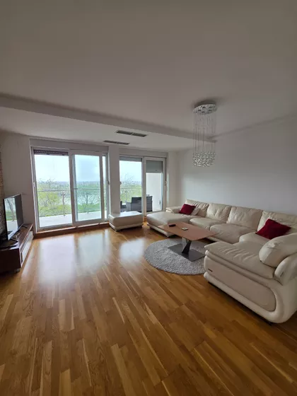 Vojvode Putnika | 4zida.rs