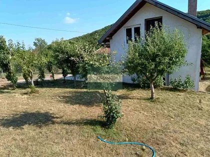 Donje Štiplje | 4zida.rs