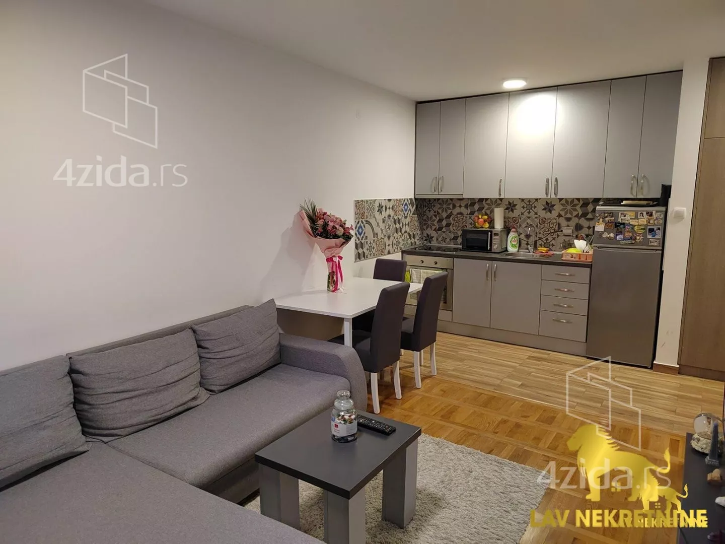 Jednoiposoban stan | 4zida