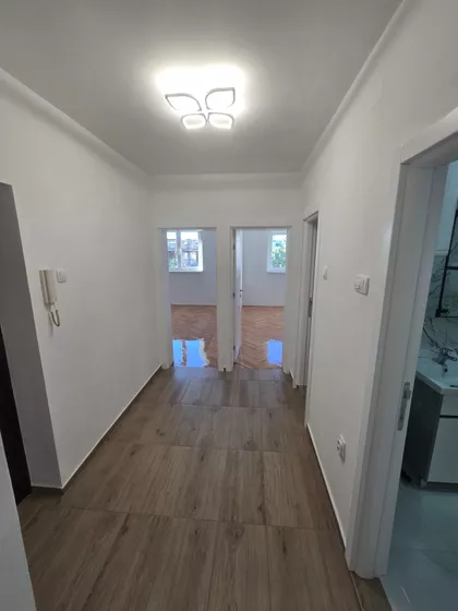 Karađorđeva 106 | 4zida.rs