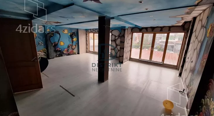 Poslovni prostor | 4zida