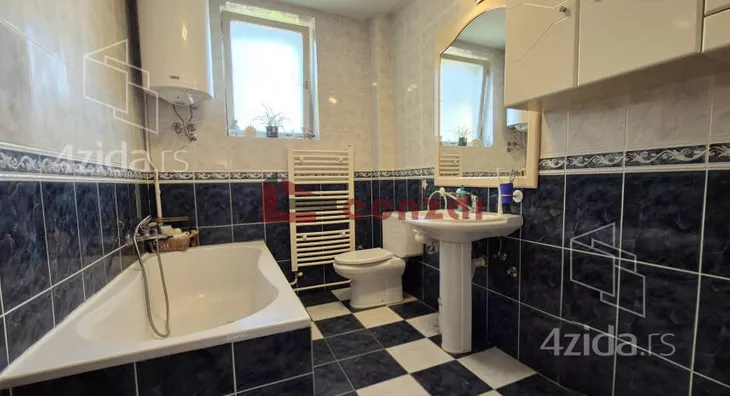 3-etažna kuća | 4zida