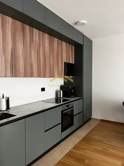 Cara Dušana | 4zida.rs