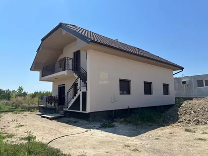 Karinska | 4zida.rs