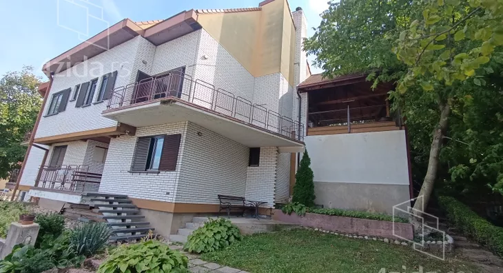 3-etažna kuća | 4zida