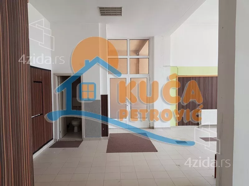Lokal | 4zida