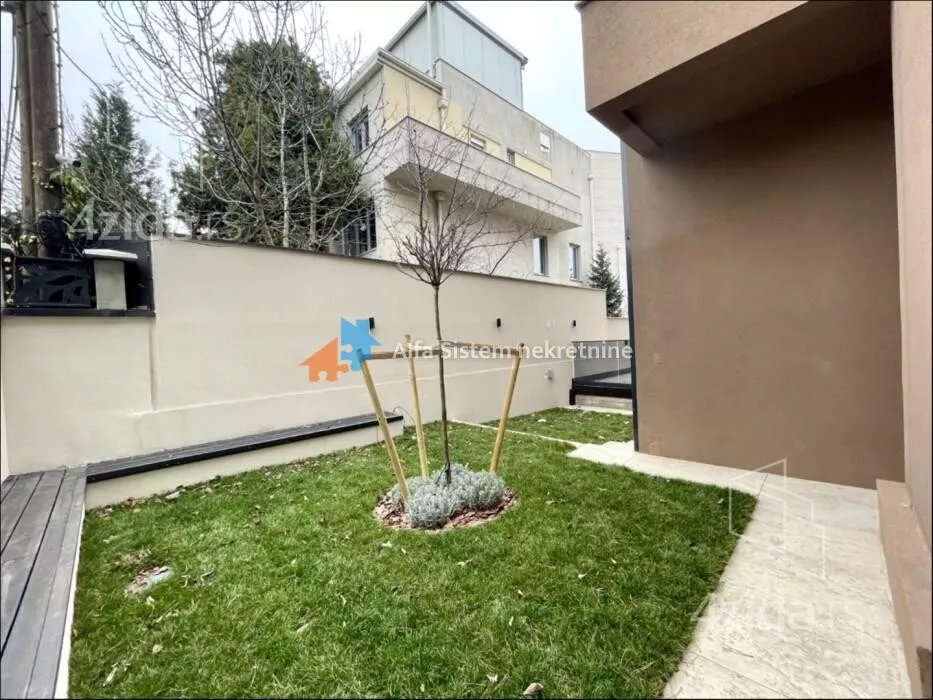 Poslovna zgrada | 4zida