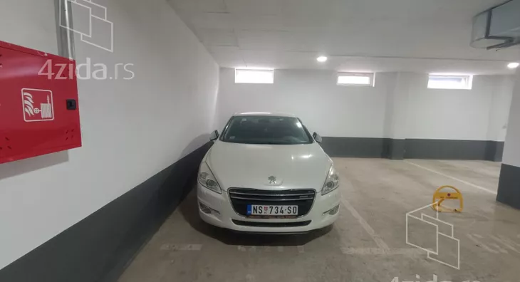 Garaža | 4zida