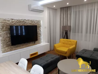 BRAĆE RIBNIKAR | 4zida.rs