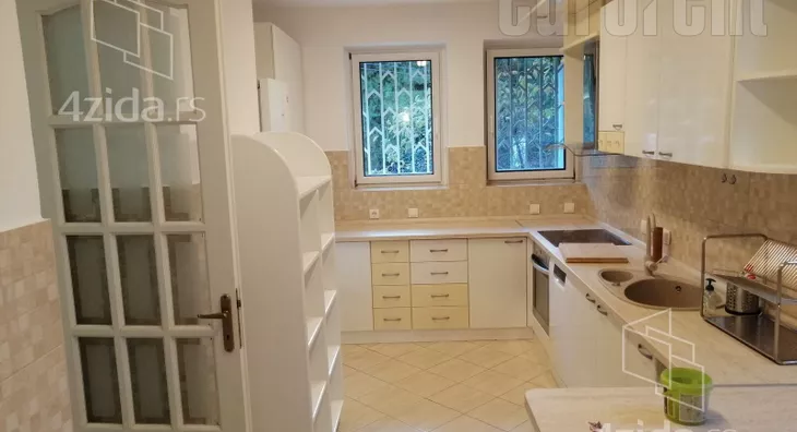 4-etažna kuća | 4zida