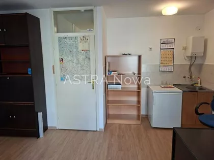 Crveni Krst Vračar | 4zida.rs