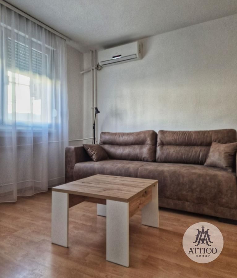 Jednosoban stan, Novi Sad