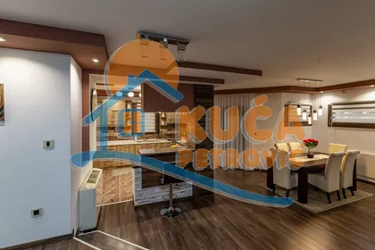 Kragujevački oktobar | 4zida.rs