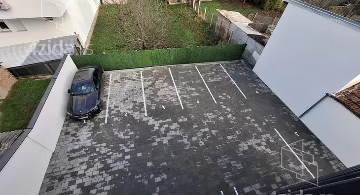 Četvoroiposoban stan | 4zida