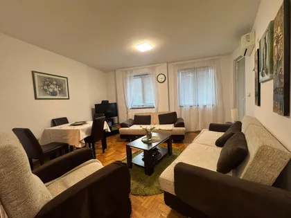 Trg Marije Trandafil | 4zida.rs