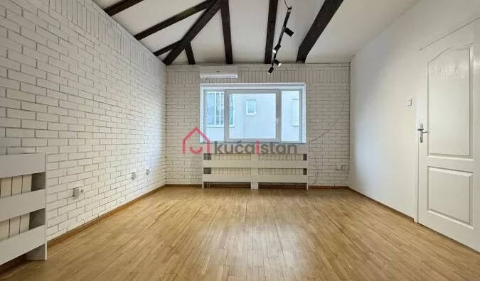 Poslovna zgrada | 4zida