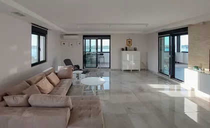 MARSALA TITA | 4zida.rs