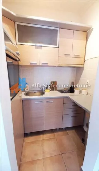 Crveni Krst Vračar | 4zida.rs