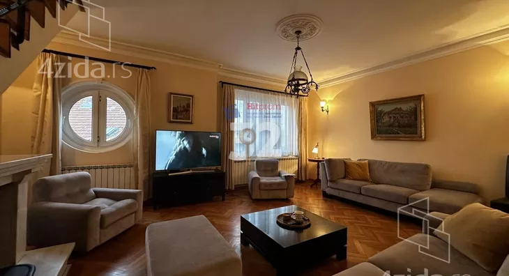 Četvoroiposoban stan | 4zida