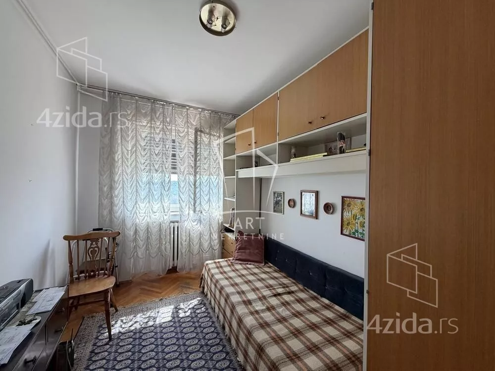 Četvoroiposoban stan | 4zida