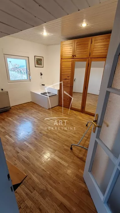 Gospodar Jevremova | 4zida.rs