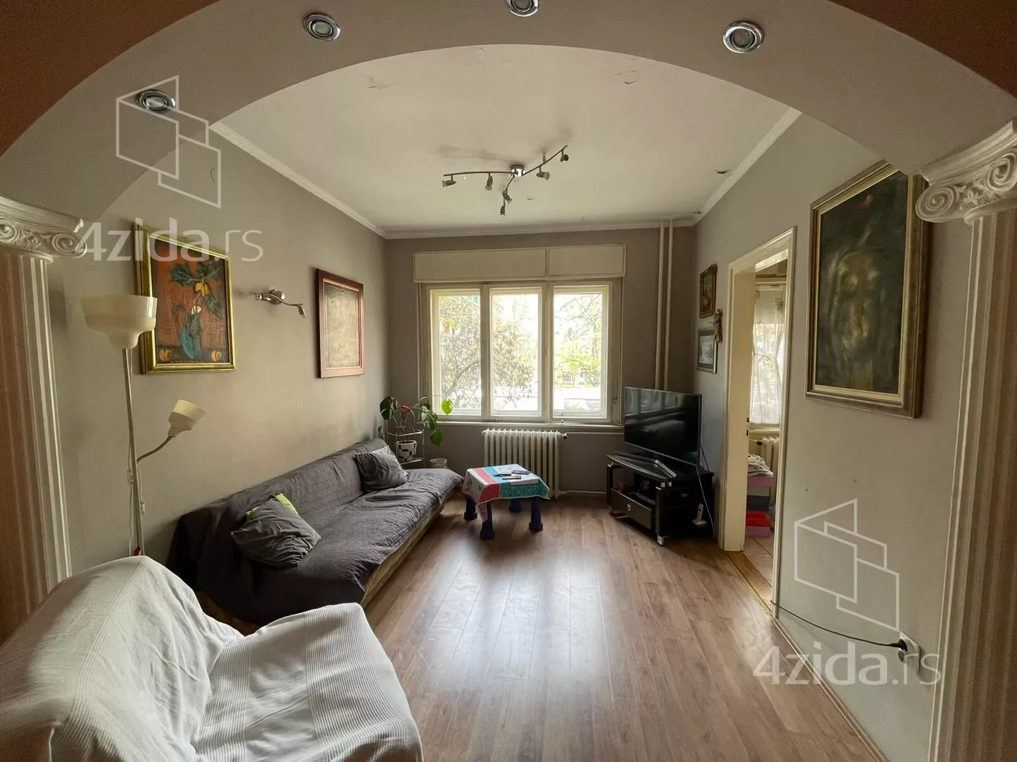 Dvoiposoban stan | 4zida