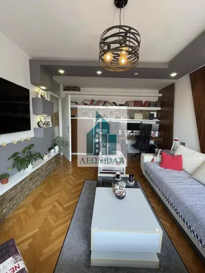 Crveni Pevac | 4zida.rs