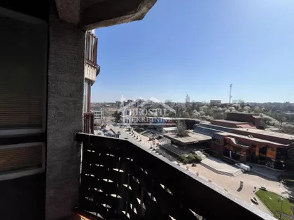 Karađorđeva | 4zida.rs