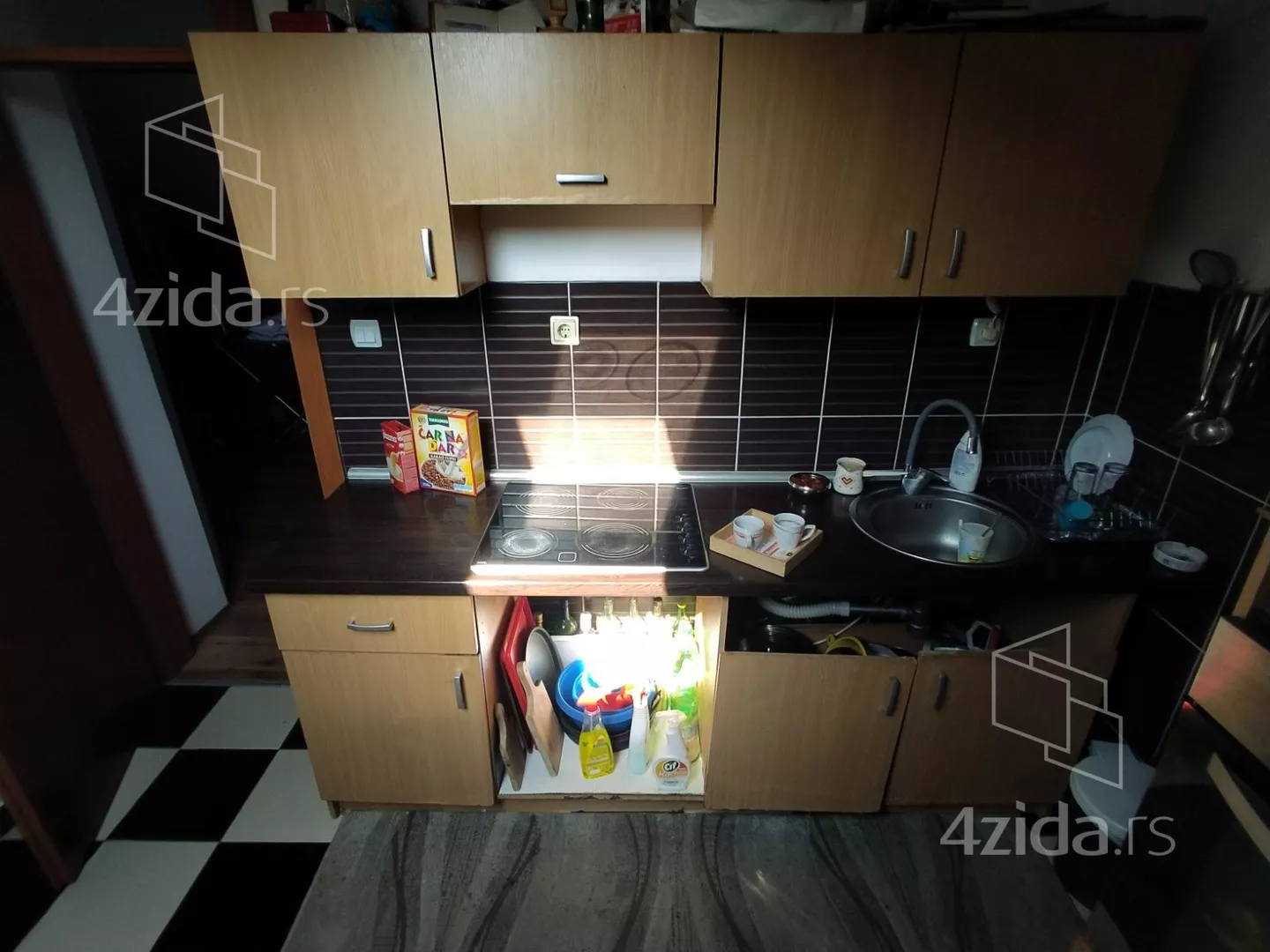 Petosoban stan | 4zida