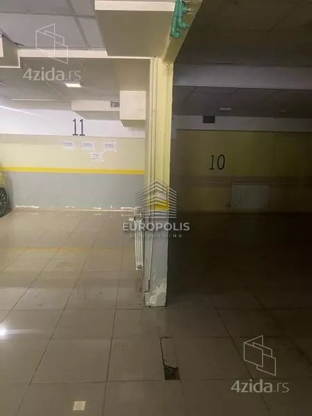 Garaža | 4zida