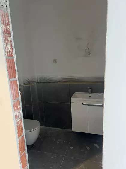 Stari Banovci | 4zida.rs