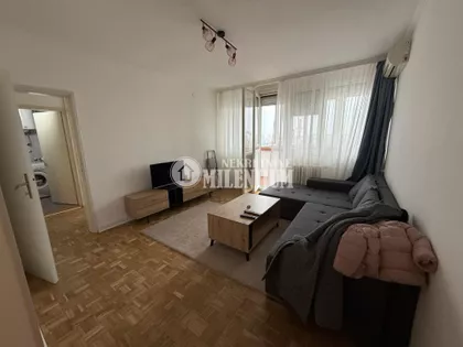 Mića Radakovića | 4zida.rs