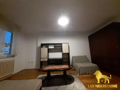 RUMENAČKA | 4zida.rs