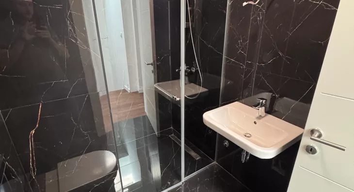 Šestosoban stan | 4zida