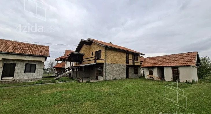 3-etažna kuća | 4zida