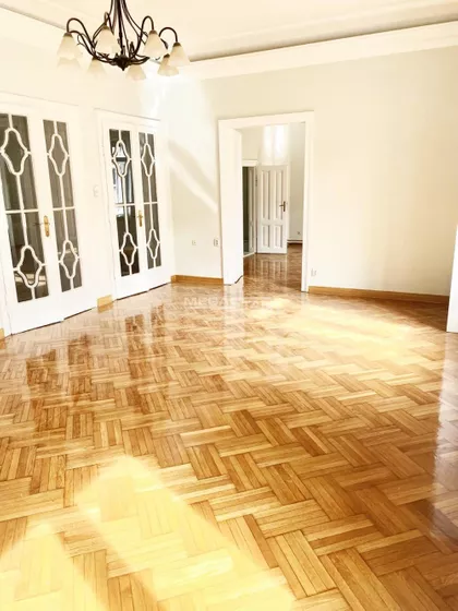 Cara Uroša | 4zida.rs