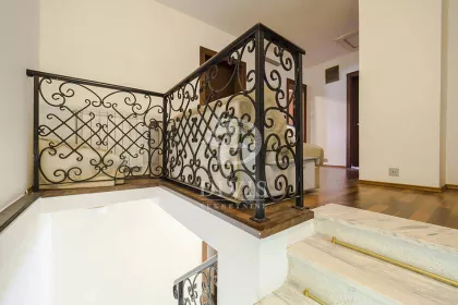 Dinarska bb | 4zida.rs