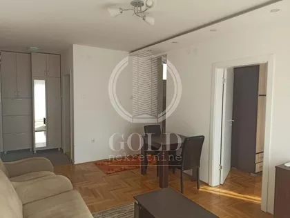 Vuka Karadžića | 4zida.rs