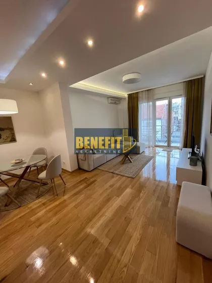 Kalenić pijaca | 4zida.rs