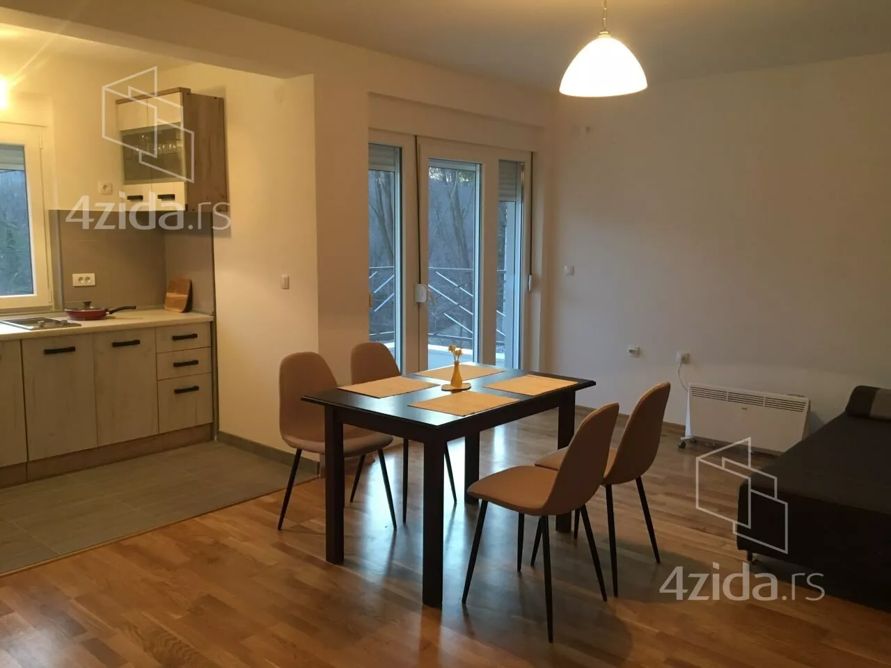 Jednoiposoban stan | 4zida