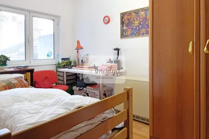 Prvomajska | 4zida.rs